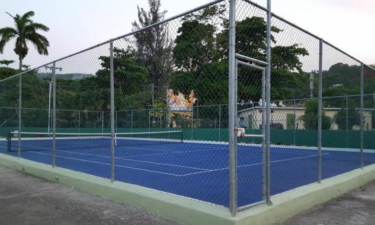 Private 2 Bedroom Beachfront Penthouse Condo Ocho Rios, Jamaica Exterior photo